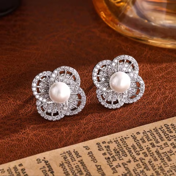 ZAKOL Luxury Pearl Zircon Stud Earrings Women Wedding Party Jewelry - Picture 2 of 3